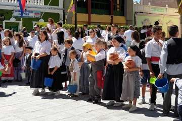 Undécima edición de la Traída Infantil del Agua en Lomo Magullo (Foto TA y Francisco Javier Santana)